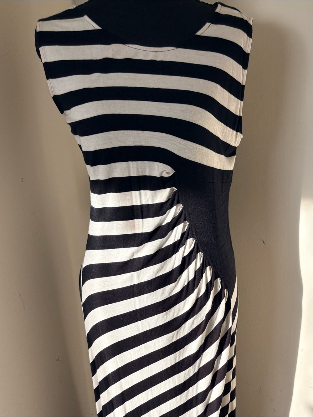 Eci Striped Stretch Midi Dress, Sz Lg Black/White w/Waist Formβ Fit Detail